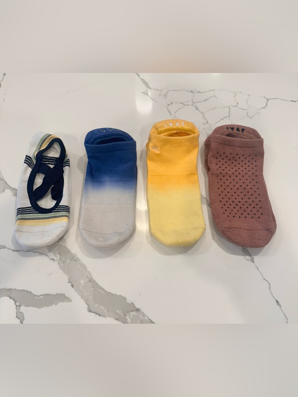 Tavi Grip Socks (Set of 4)